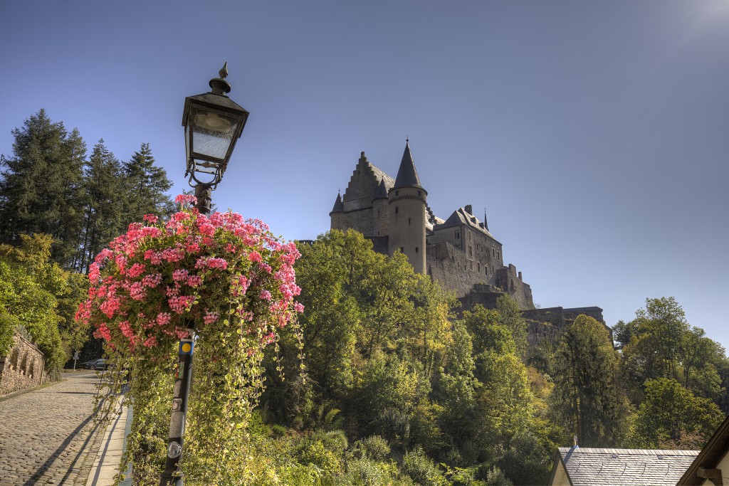 chateau kasteel Bourscheid vianden luxemburg luxembourg burcht ruine slot unesco erfgoed castellum middeleeuwen ardennen karolingische romeinse vesting